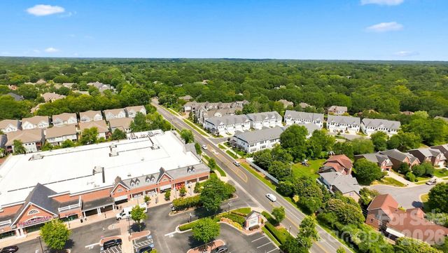 6007 Mariemont Circle, Charlotte, NC 28226