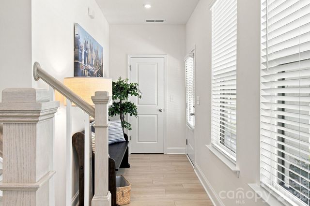6007 Mariemont Circle, Charlotte, NC 28226