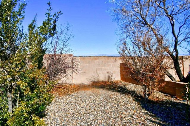 110 Sunrise Bluffs Drive, Belen, NM 87002