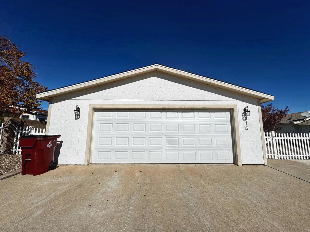 110 Sunrise Bluffs Drive, Belen, NM 87002