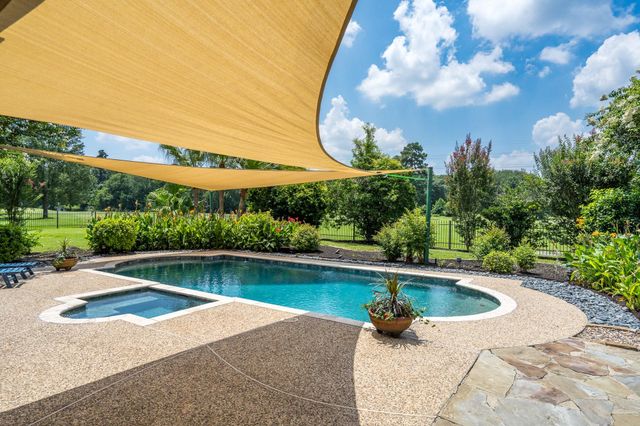 5914 Oakmoss Trail, Spring, TX 77379