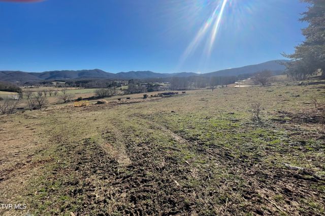 8893 Asheville Highway, Greeneville, TN 37743