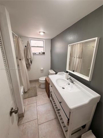 8925 NE 4 Avenue Road 8925, Miami Shores, FL 33138