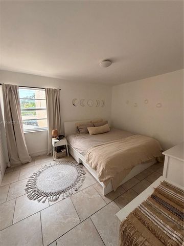 8925 NE 4 Avenue Road 8925, Miami Shores, FL 33138