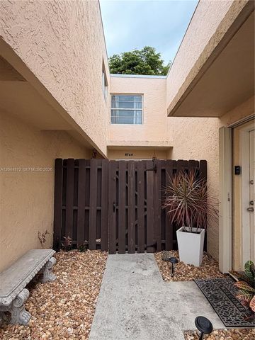 8925 NE 4 Avenue Road 8925, Miami Shores, FL 33138