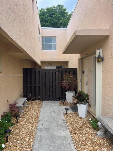 8925 NE 4 Avenue Road 8925, Miami Shores, FL 33138