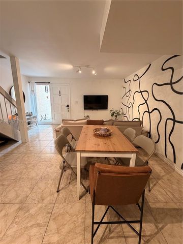 8925 NE 4 Avenue Road 8925, Miami Shores, FL 33138