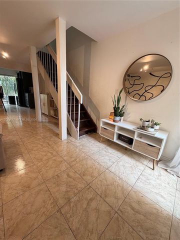 8925 NE 4 Avenue Road 8925, Miami Shores, FL 33138