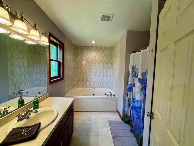 391 Rose Marie Lane, Price Twp, PA 18302