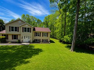 391 Rose Marie Lane, Price Twp, PA 18302