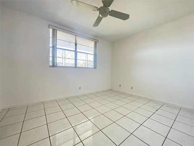 2900 NW 47th Terrace 209A, Lauderdale Lakes, FL 33313