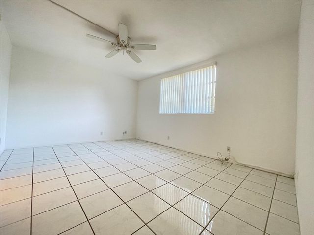 2900 NW 47th Terrace 209A, Lauderdale Lakes, FL 33313