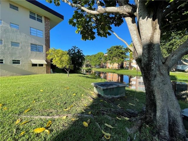 2900 NW 47th Terrace 209A, Lauderdale Lakes, FL 33313