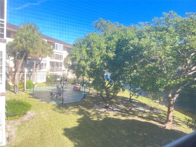 2900 NW 47th Terrace 209A, Lauderdale Lakes, FL 33313