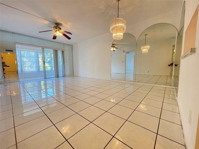 2900 NW 47th Terrace 209A, Lauderdale Lakes, FL 33313