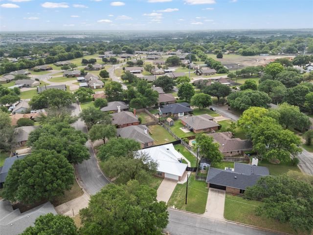 311 Neely Road, Hewitt, TX 76643