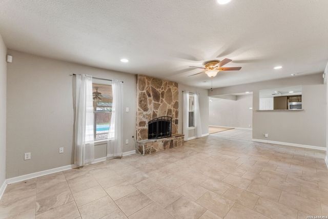 8326 Delphian Dr, Universal City, TX 78148