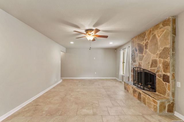 8326 Delphian Dr, Universal City, TX 78148