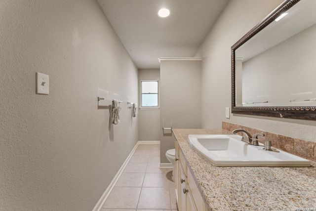 8326 Delphian Dr, Universal City, TX 78148