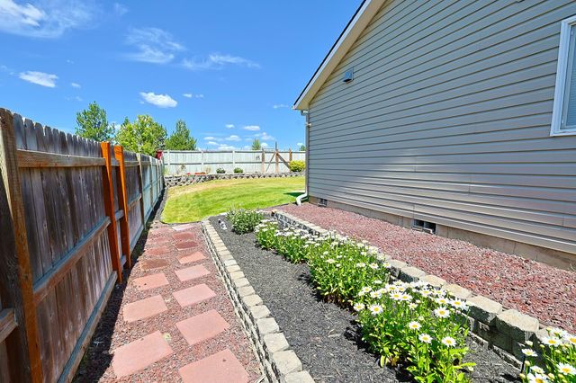 619 E Tara Lee Ave, Medical Lake, WA 99022