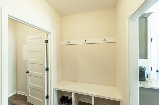 202 Hollow Tree Cir, Castalian Springs, TN 37031