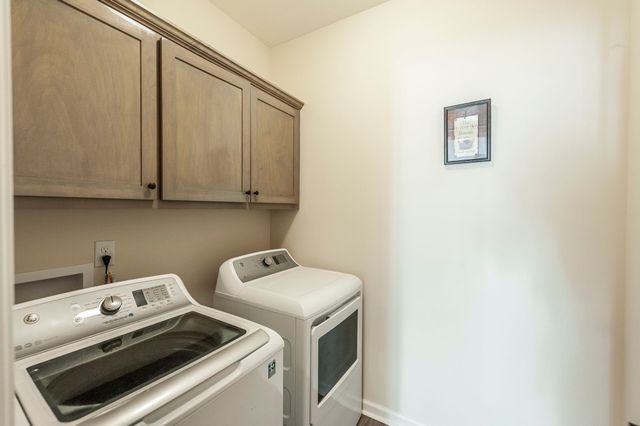 202 Hollow Tree Cir, Castalian Springs, TN 37031