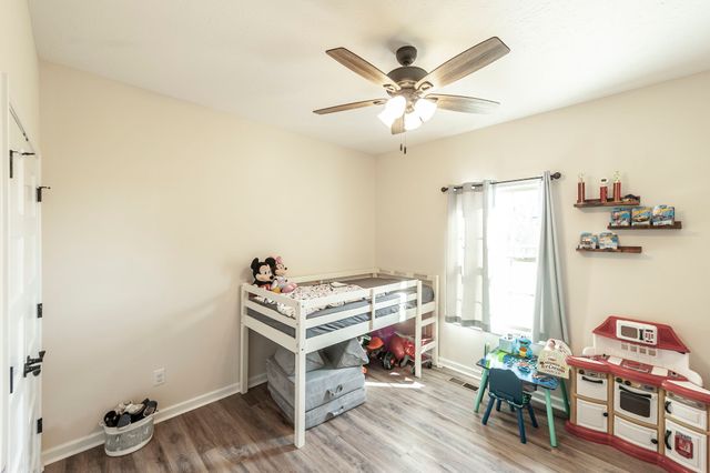 202 Hollow Tree Cir, Castalian Springs, TN 37031