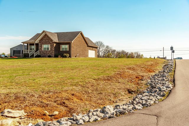 202 Hollow Tree Cir, Castalian Springs, TN 37031