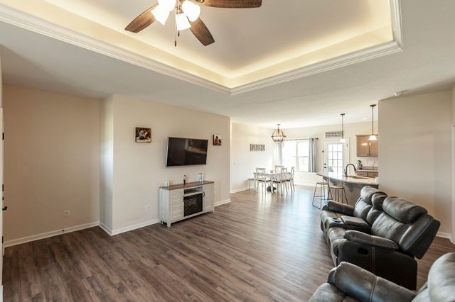 202 Hollow Tree Cir, Castalian Springs, TN 37031