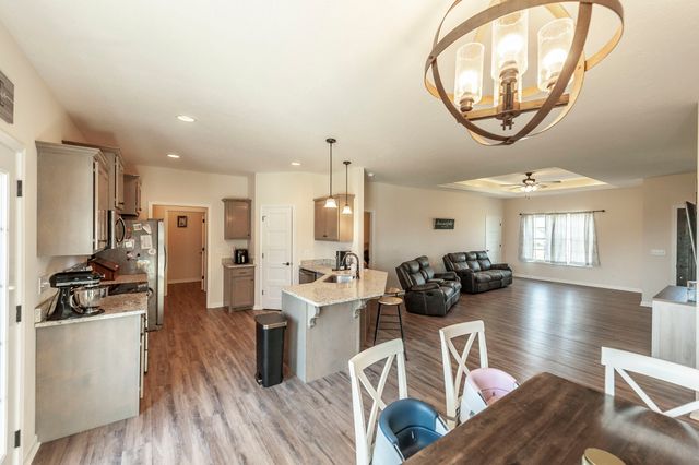 202 Hollow Tree Cir, Castalian Springs, TN 37031