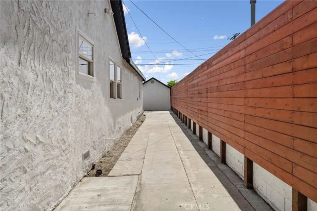 5750 5th Avenue, Los Angeles, CA 90043