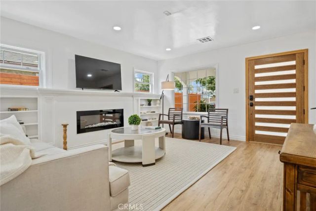 5750 5th Avenue, Los Angeles, CA 90043