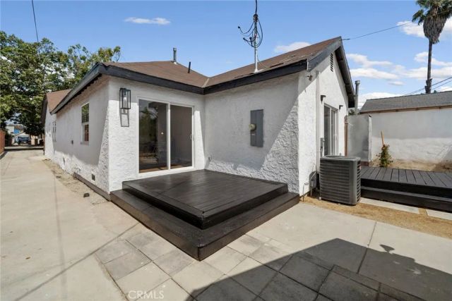 5750 5th Avenue, Los Angeles, CA 90043