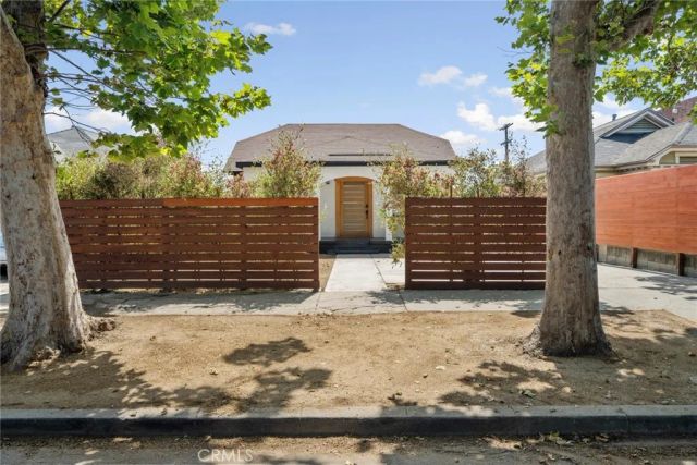 5750 5th Avenue, Los Angeles, CA 90043