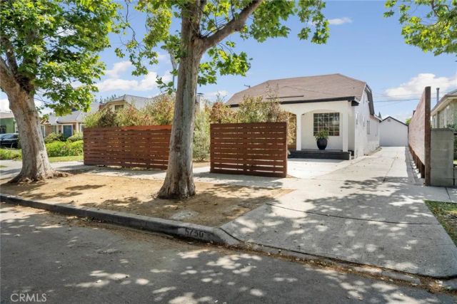 5750 5th Avenue, Los Angeles, CA 90043