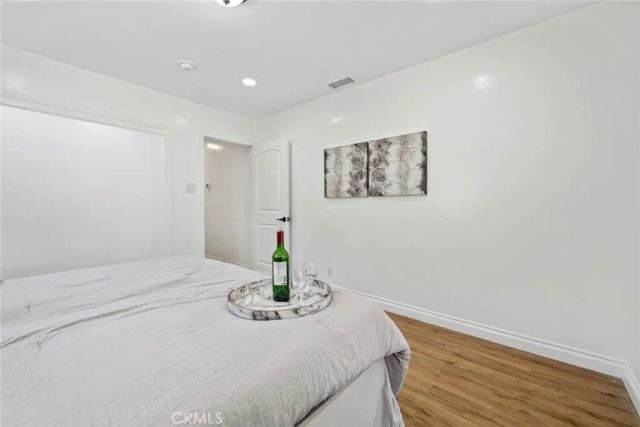 5750 5th Avenue, Los Angeles, CA 90043