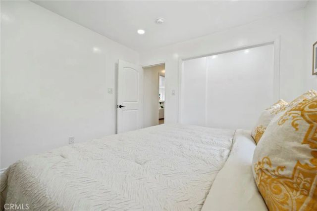 5750 5th Avenue, Los Angeles, CA 90043