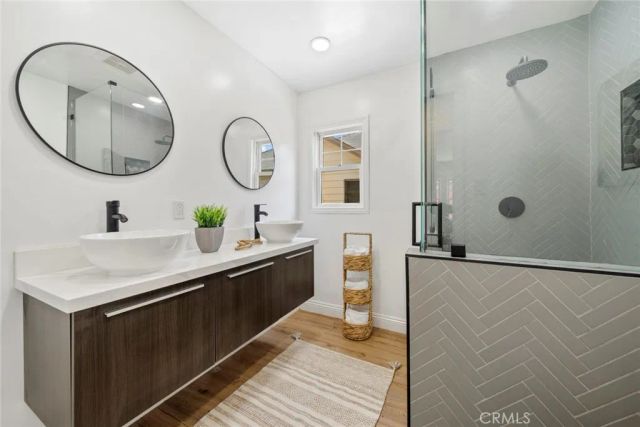 5750 5th Avenue, Los Angeles, CA 90043