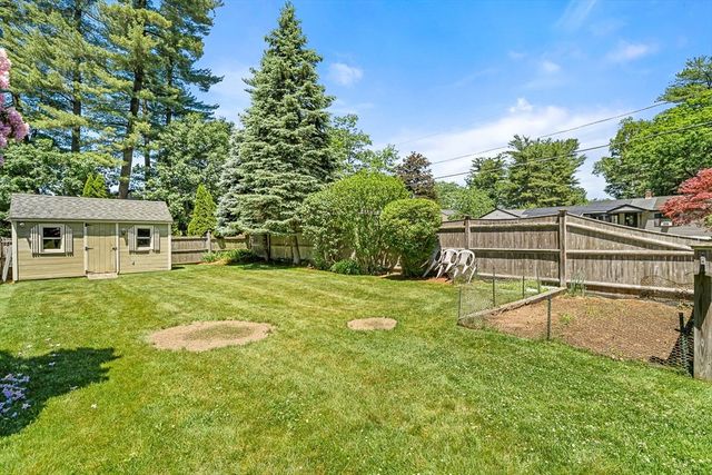 104 Arkansas Rd, Tewksbury, MA 01876