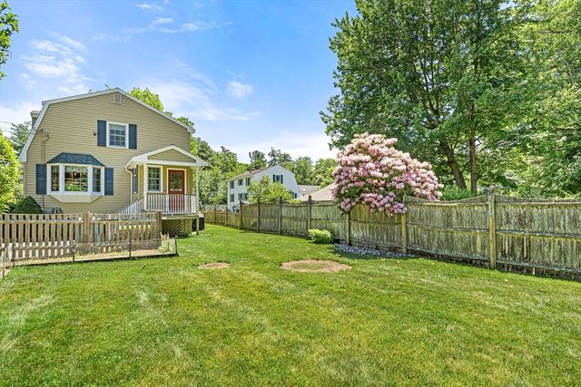 104 Arkansas Rd, Tewksbury, MA 01876