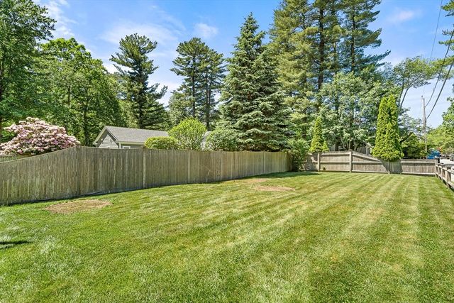 104 Arkansas Rd, Tewksbury, MA 01876