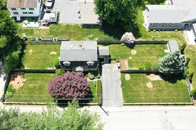 104 Arkansas Rd, Tewksbury, MA 01876