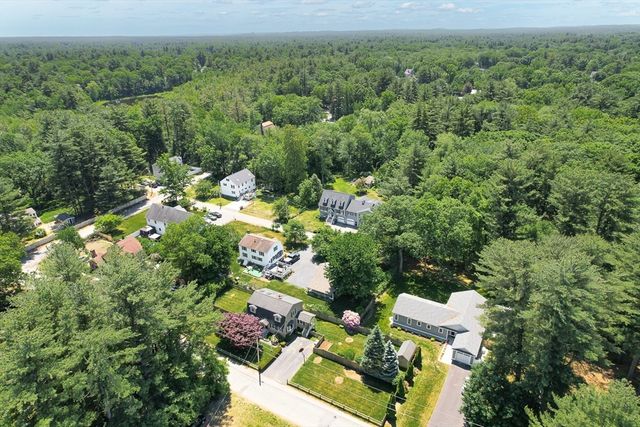 104 Arkansas Rd, Tewksbury, MA 01876