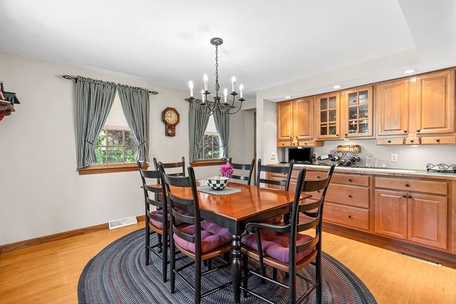 104 Arkansas Rd, Tewksbury, MA 01876
