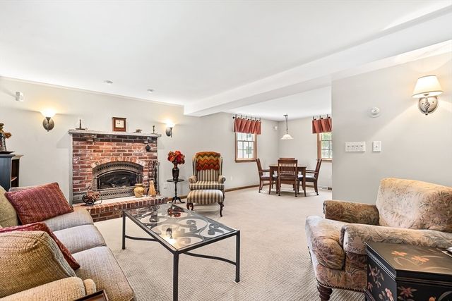 104 Arkansas Rd, Tewksbury, MA 01876