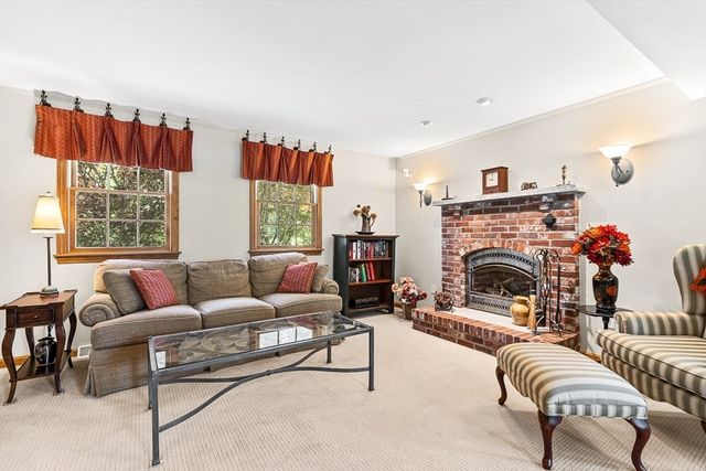 104 Arkansas Rd, Tewksbury, MA 01876