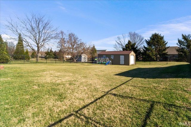 2744 Reinford Drive, Newburgh, IN 47630