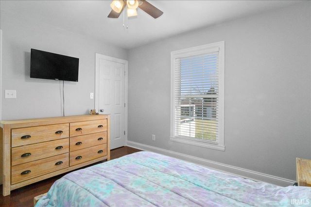 2744 Reinford Drive, Newburgh, IN 47630