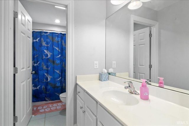 2744 Reinford Drive, Newburgh, IN 47630