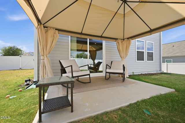 720 Shepard Rock Drive, Zebulon, NC 27597